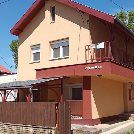 Gyöngyvirág Apartmanház Hajdúszoboszló Exterior foto
