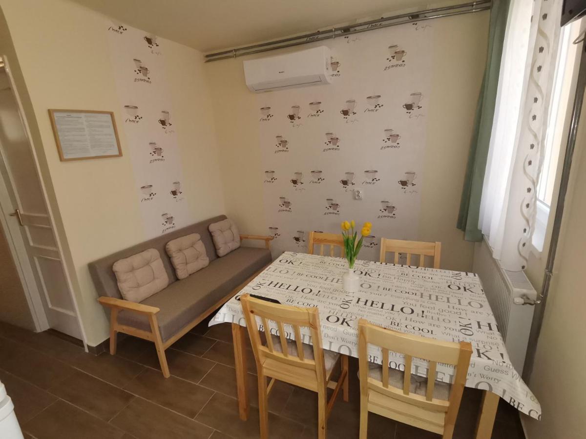 Gyöngyvirág Apartmanház Hajdúszoboszló Exterior foto
