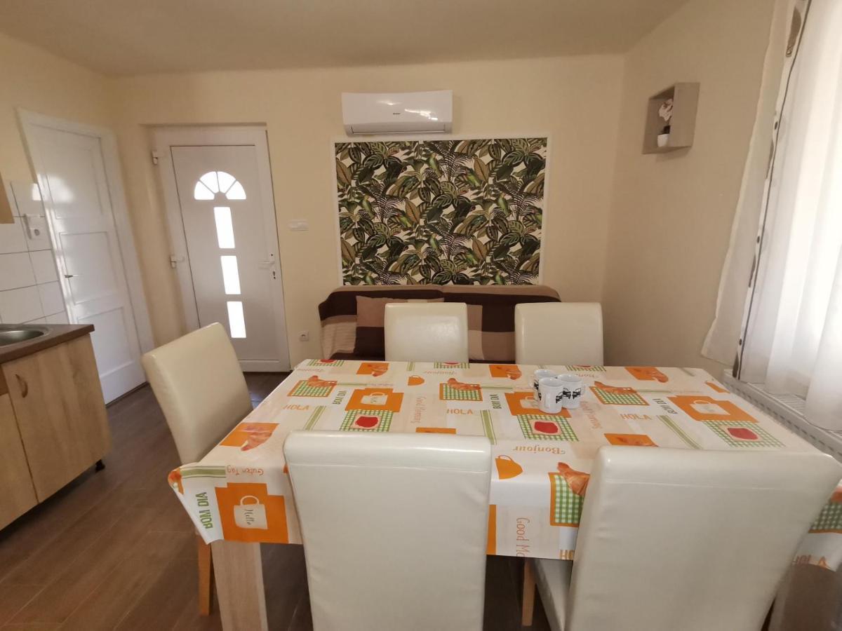 Gyöngyvirág Apartmanház Hajdúszoboszló Exterior foto